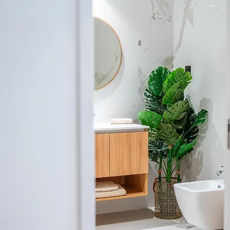 Q - Supermarket - Pool - Ac - Private Parking Spot