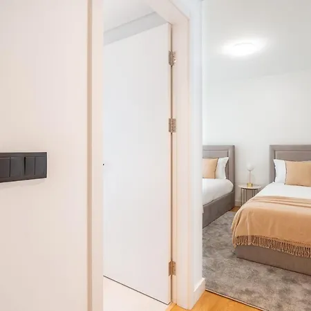 Apartmán Q - Supermarket - Pool - Ac - Private Parking Spot *