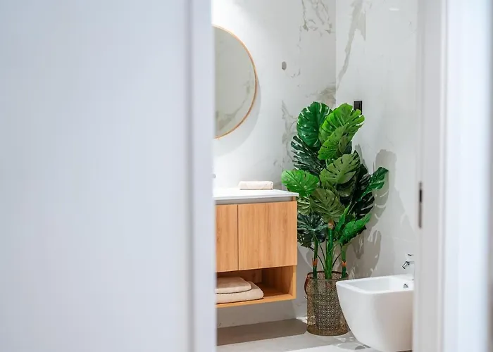 Q - Supermarket - Pool - Ac - Private Parking Spot