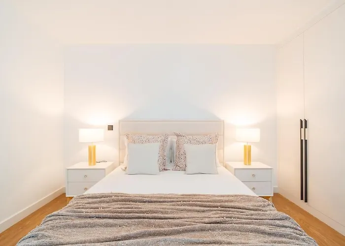 Q - Supermarket - Pool - Ac - Private Parking Spot 公寓 丰沙尔