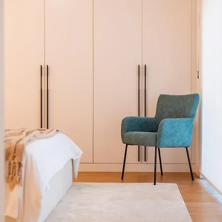 Apartman Q - Supermarket - Pool - Ac - Private Parking Spot