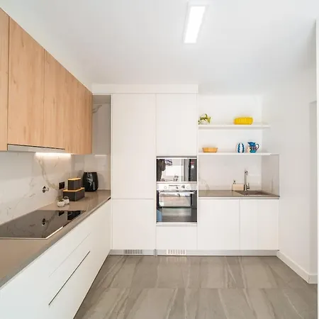 Q - Supermarket - Pool - Ac - Private Parking Spot Apartman Funchal