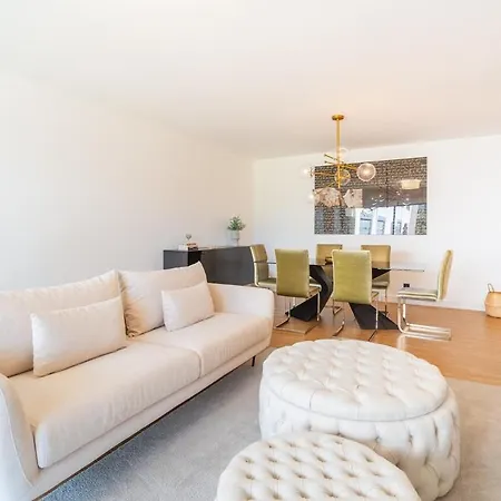 Q - Supermarket - Pool - Ac - Private Parking Spot