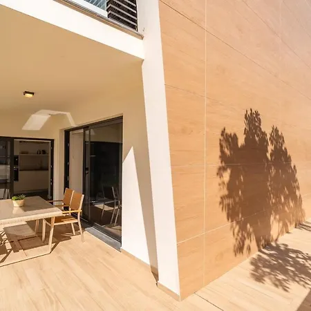 Q - Supermarket - Pool - Ac - Private Parking Spot Apartamento