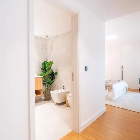 Q - Supermarket - Pool - Ac - Private Parking Spot *